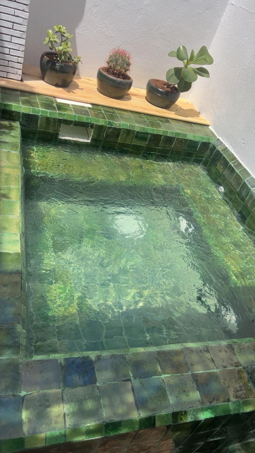 Swimming pool
