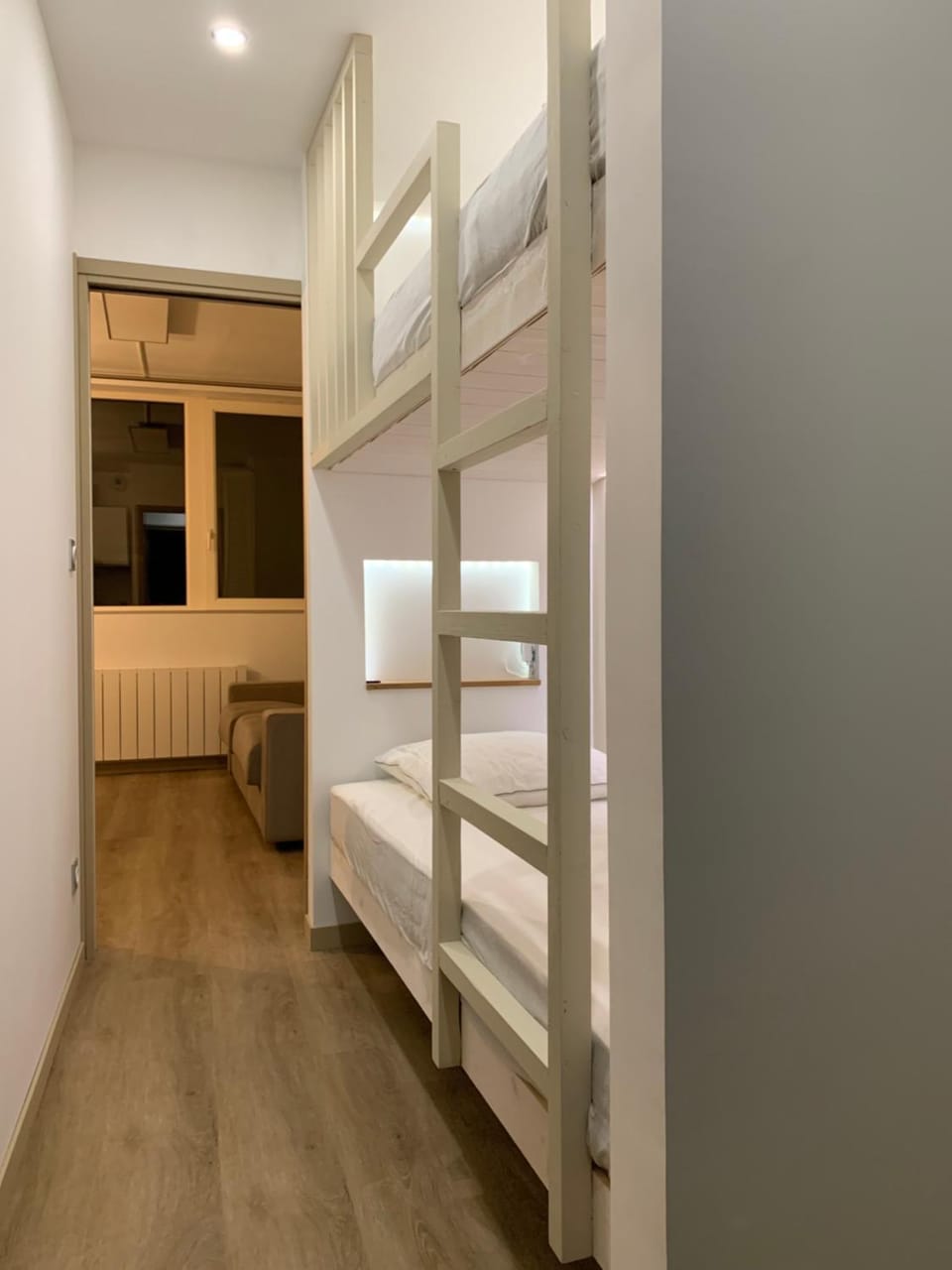 Bed, bunk bed