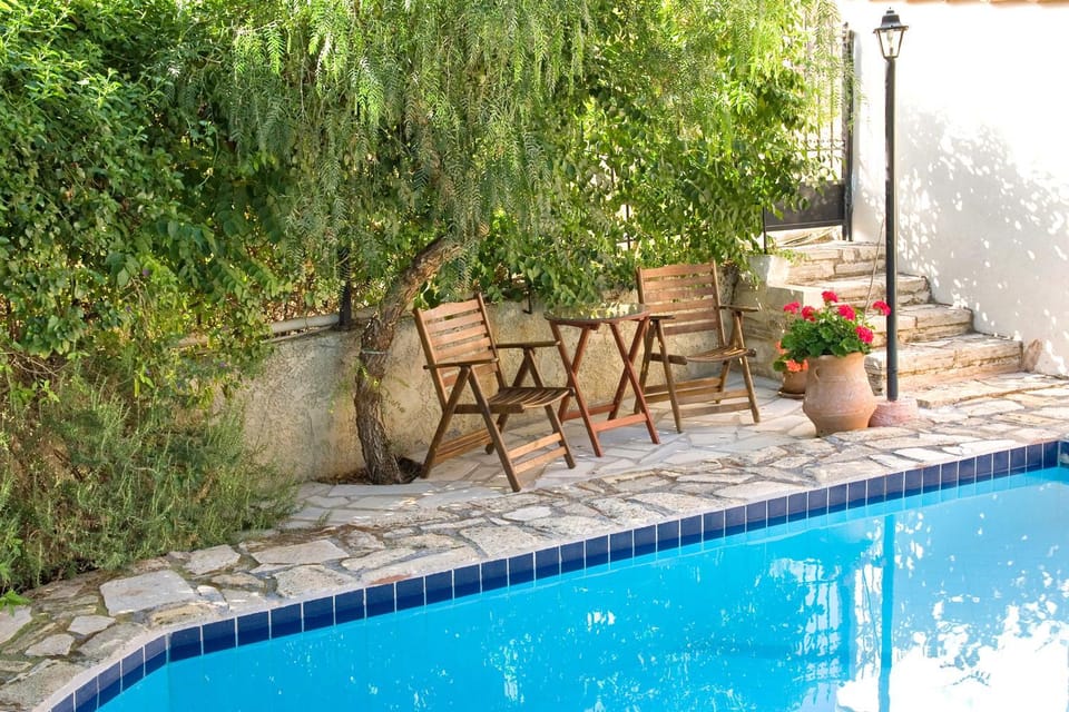 Swimming pool, Swimming pool