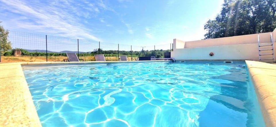 Pool view, Swimming pool, sunbed