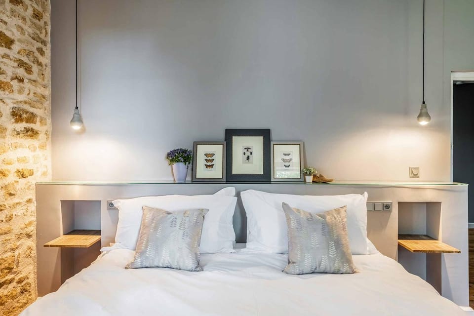 Photo of the whole room, Decorative detail, Bedroom
