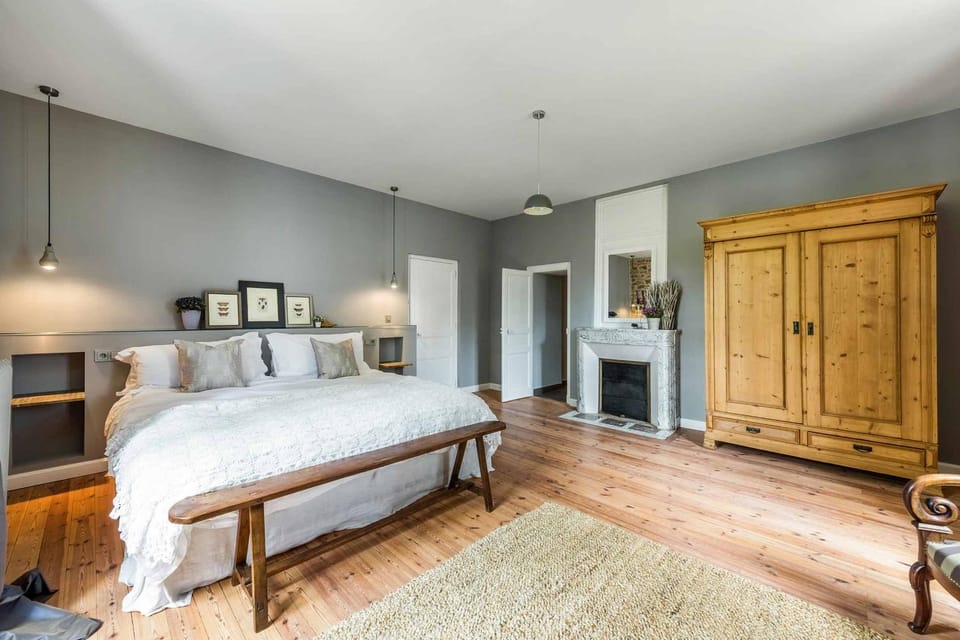 Bed, Photo of the whole room, Bedroom