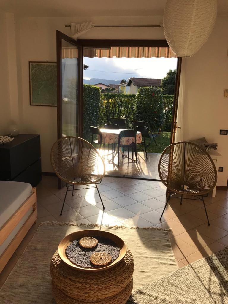 Patio, Garden, Balcony/Terrace, Living room