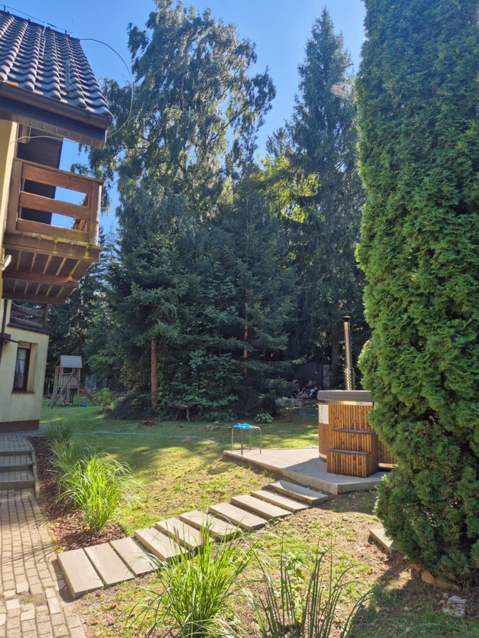 Property building, Natural landscape, Garden view