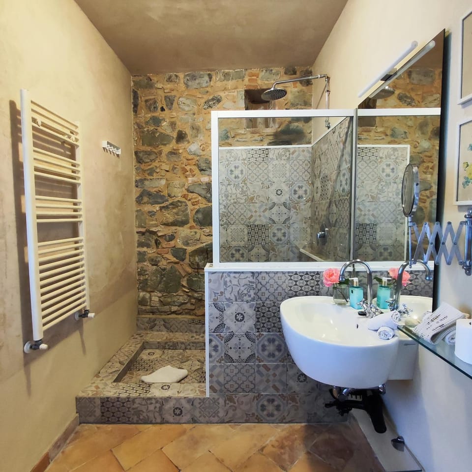Agriturismo Podere il Fornacino Farm Stay in Tuscany