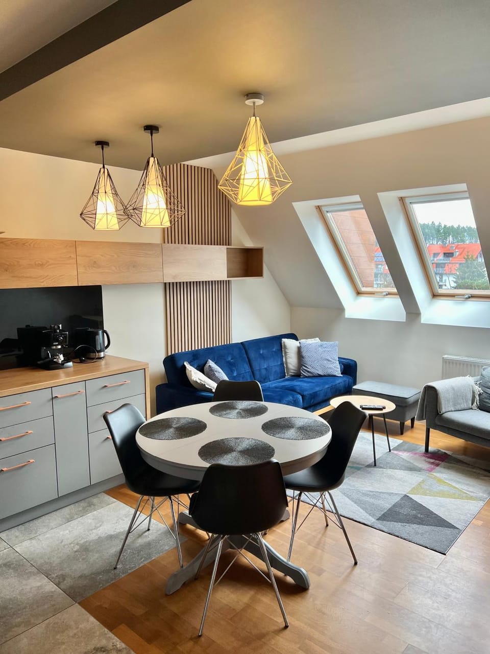 Kitchen or kitchenette, Living room, Seating area, Dining area, pet friendly
