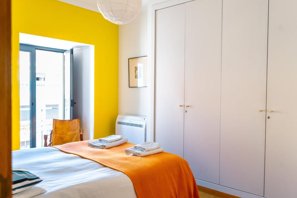 Balcony/Terrace, Bedroom, City view, wardrobe, air conditioner