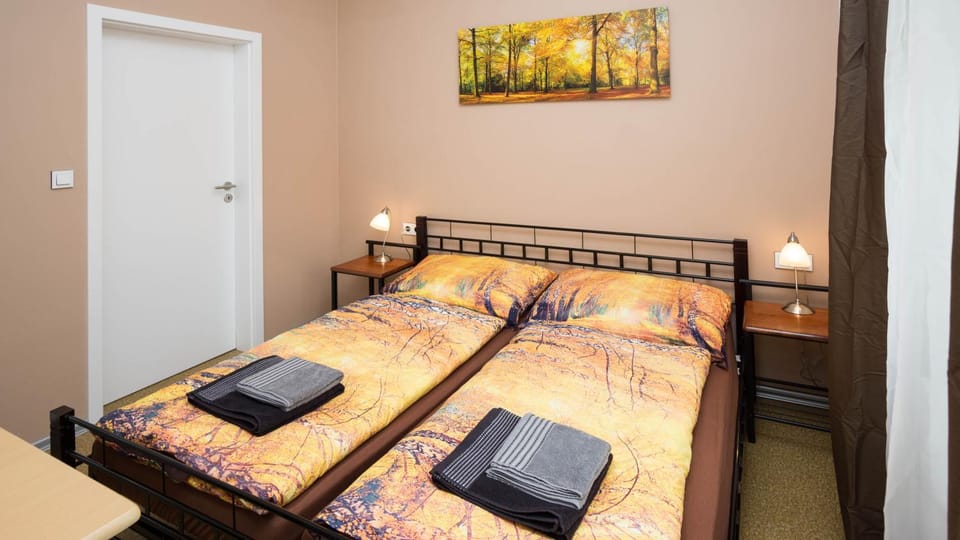 Bed, Photo of the whole room