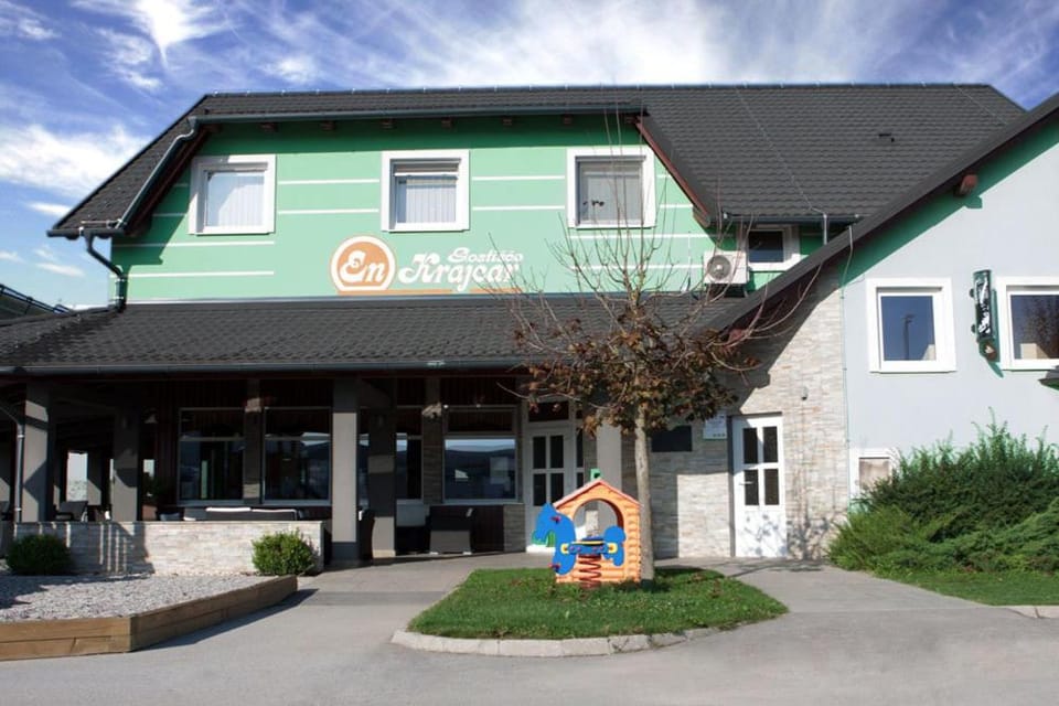 Rooms En Krajcar Bed and Breakfast in Slovenia