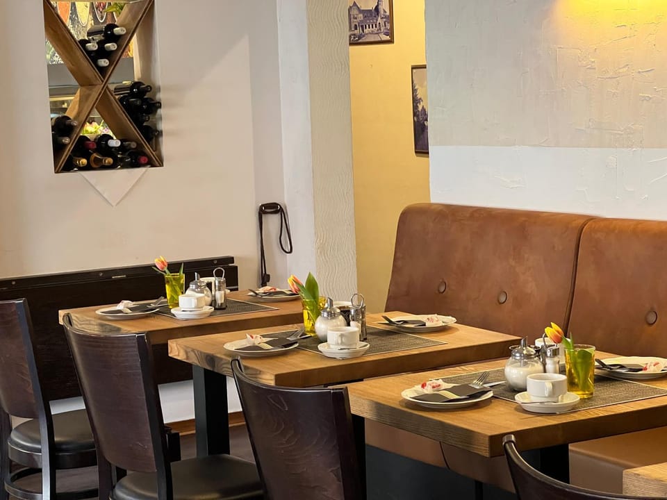 Restaurant/places to eat, Breakfast