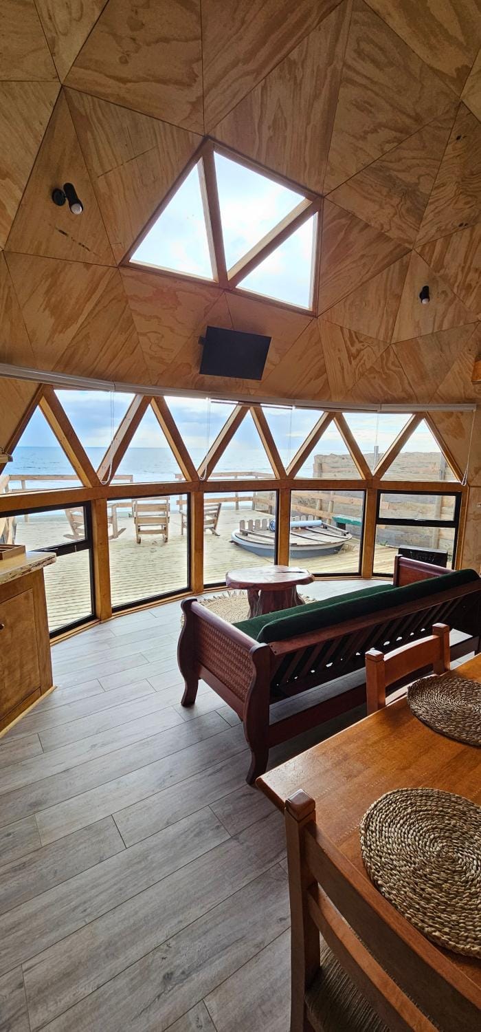 Communal lounge/ TV room