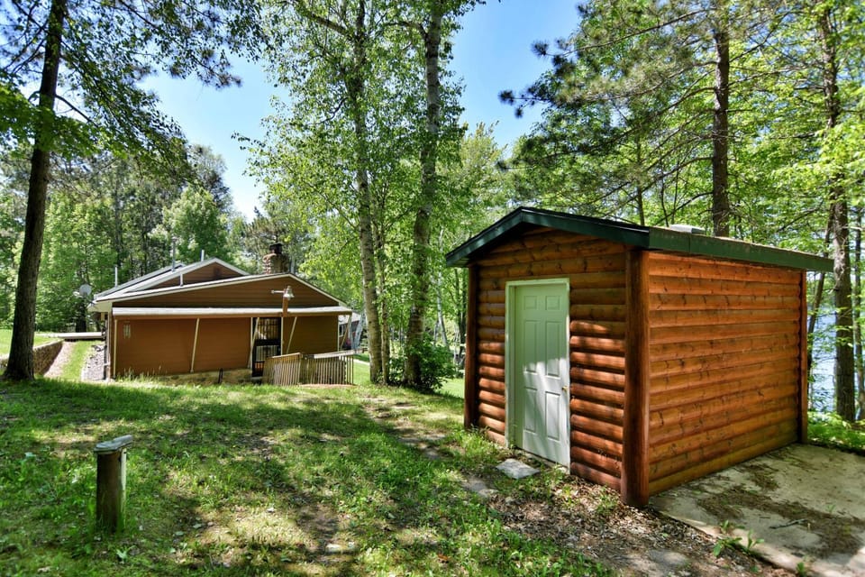 Birch Bark Lodge Condo House in Spider Lake