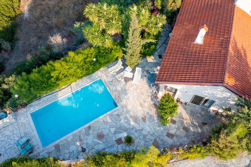 Property building, Bird's eye view, Pool view, Swimming pool
