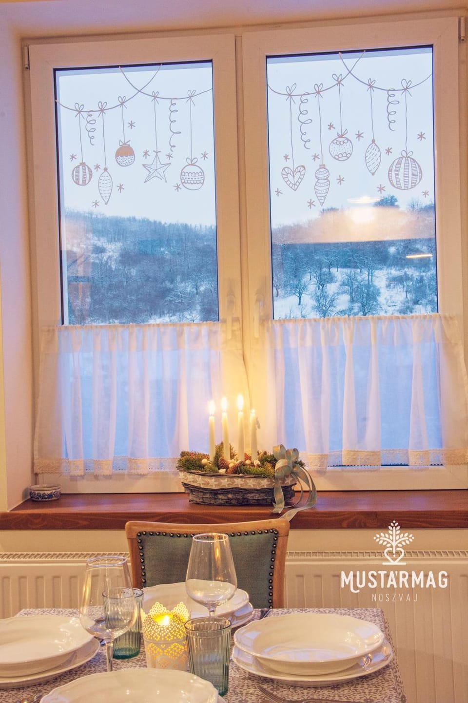 Dining area, Mountain view