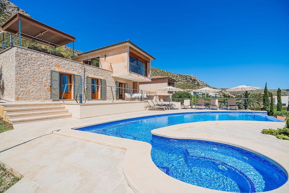 Villa Bonavista By SunVillas Mallorca Villa in Port de Pollensa