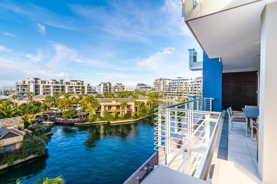 Balcony/Terrace, Lake view