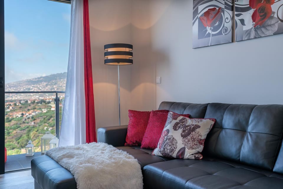 CASA DAS ABERTAS, Sea View, Air Conditioning and Heating System Apartment in Madeira District
