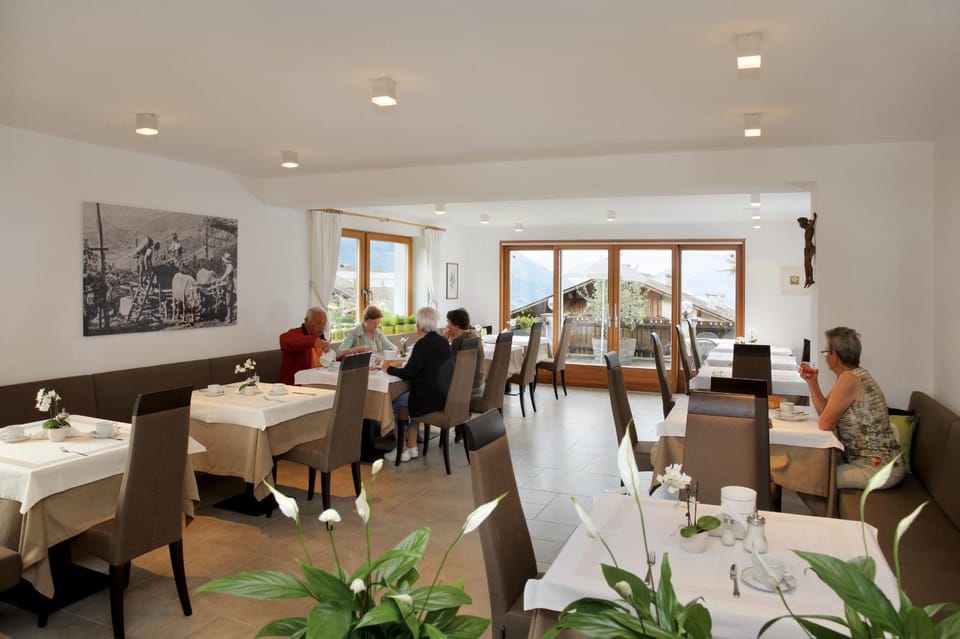 Restaurant/places to eat, On site