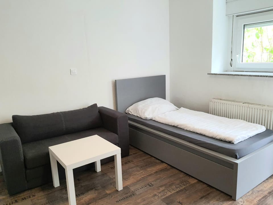 Bed, Living room, Bedroom