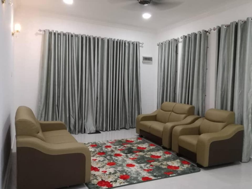 Homestay Pasir Tumboh Kota Bharu House in Malaysia