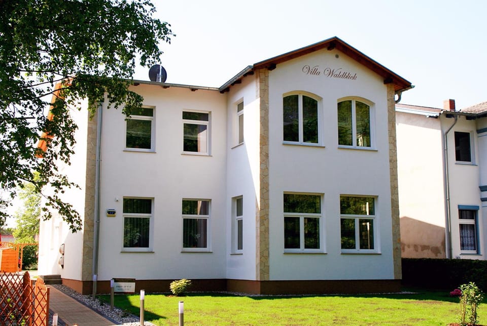 Facade/entrance, Garden