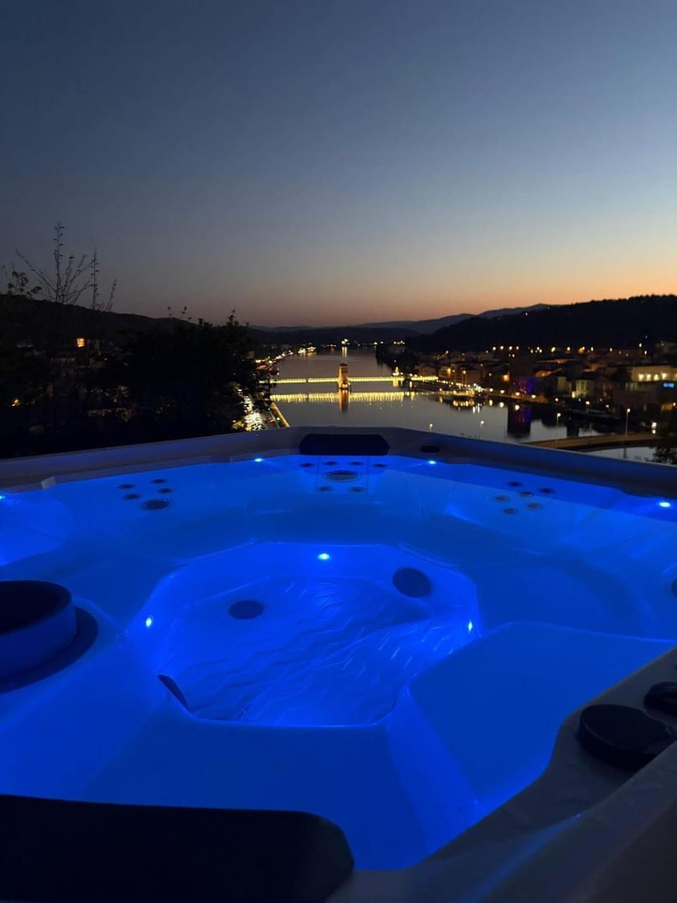 Hot Tub, Spa and wellness centre/facilities