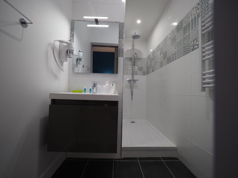 Photo of the whole room, Decorative detail