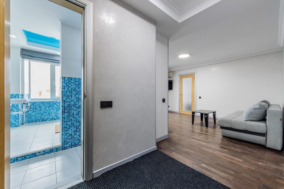Bathroom, Seating area