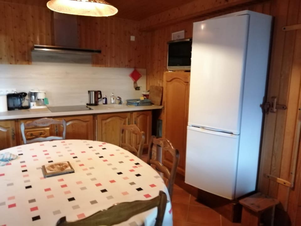 Bel appartement au rez de chaussée d'un chalet Apartment in Auvergne-Rhône-Alpes