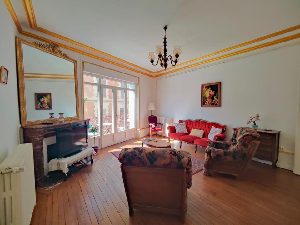 TV and multimedia, Living room, Seating area