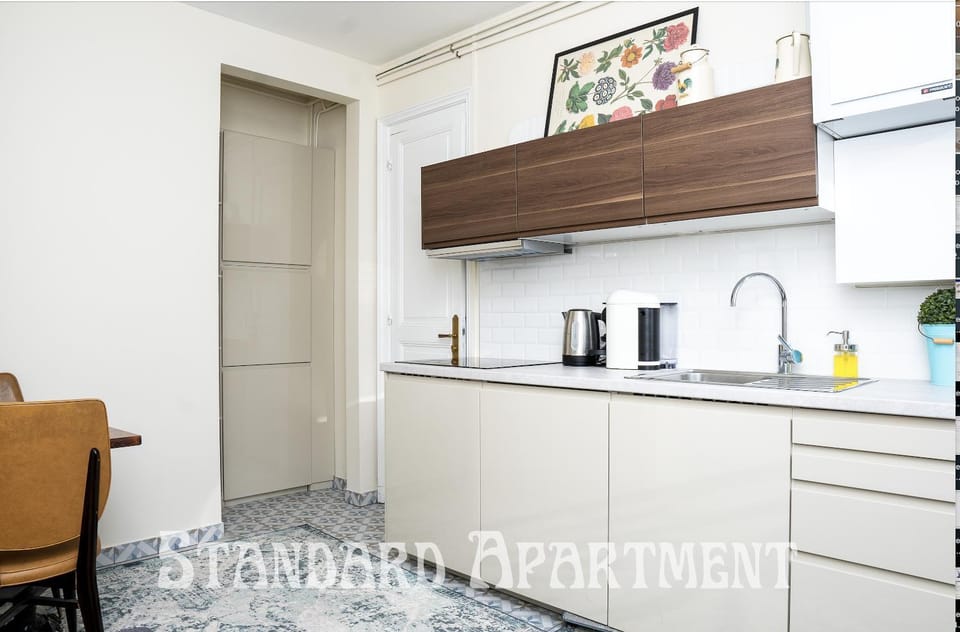 Toilet, Coffee/tea facilities, Kitchen or kitchenette, Living room