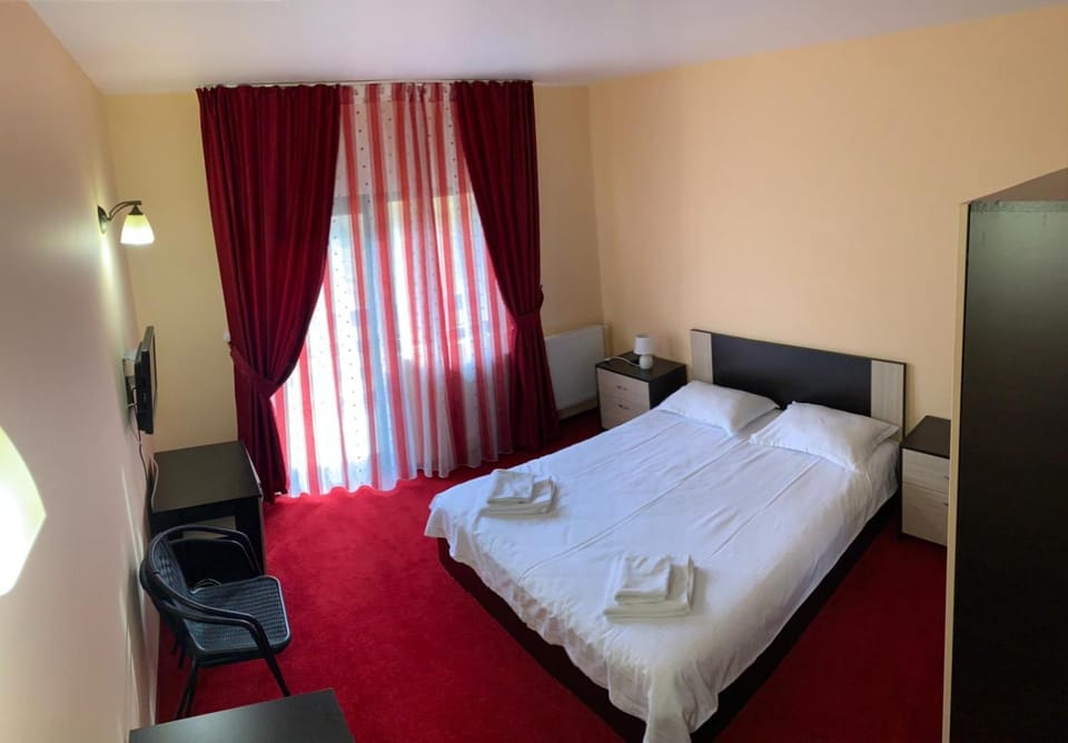 Bed, Photo of the whole room, Bedroom, towels, wardrobe