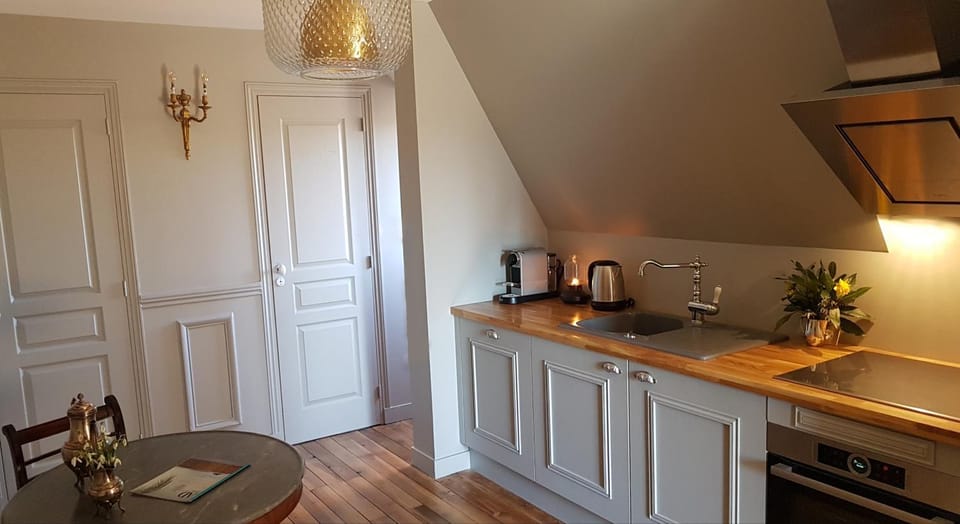 Coffee/tea facilities, Kitchen or kitchenette, pet friendly, stove