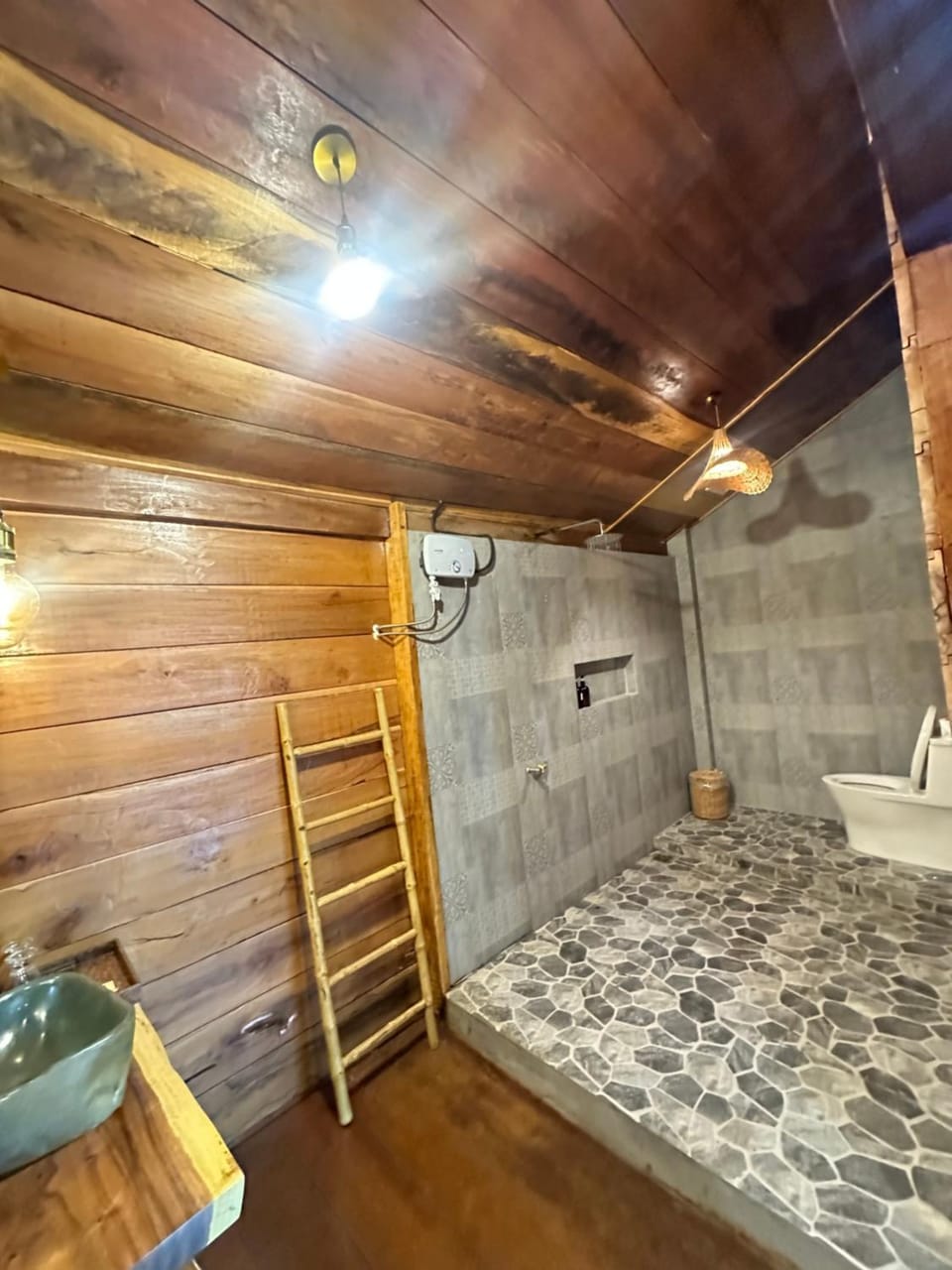 Mondulkiri Pizza Bungalows Bed and Breakfast in Cambodia