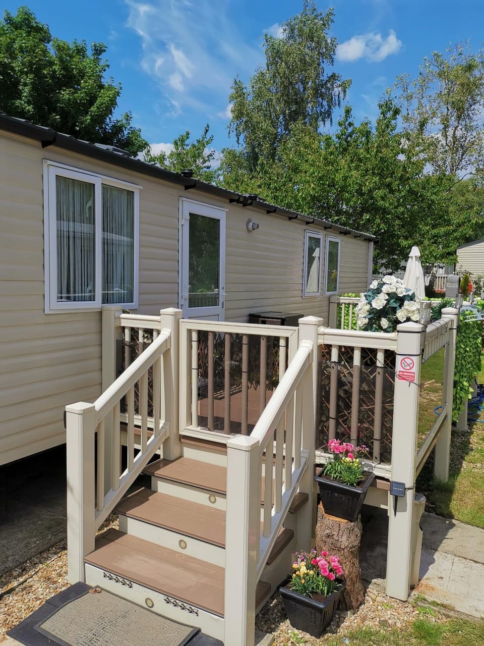 3 bedroom caravan with hot tub Tattershall lakes Campground/ 
RV Resort in Tattershall
