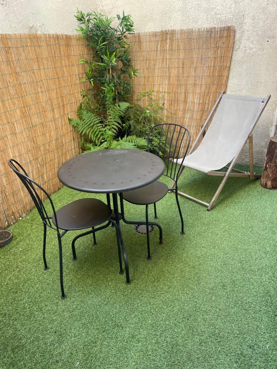 Patio, sunbed