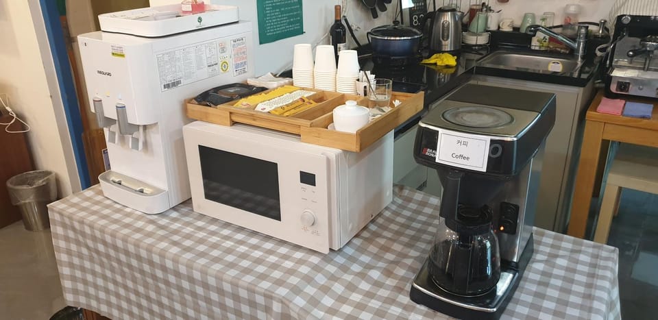 Coffee/tea facilities