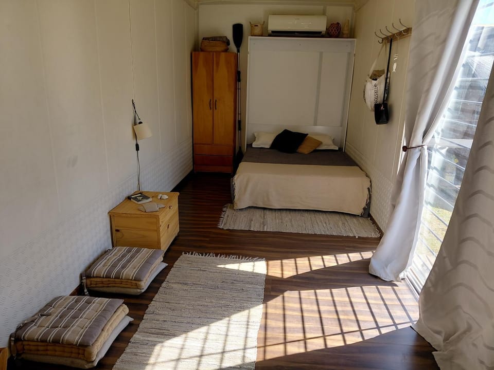 Bed, Living room, Bedroom, wardrobe