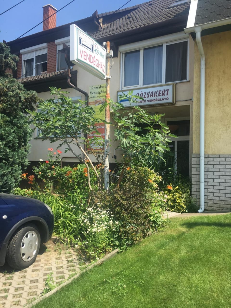 Rózsakert Panzió Bed and Breakfast in Slovakia