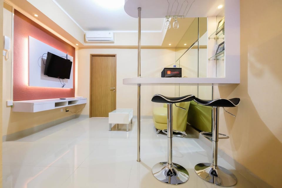 Bright and Stylish 1BR The Oasis Apartment Cikarang By Travelio Apartment in West Java