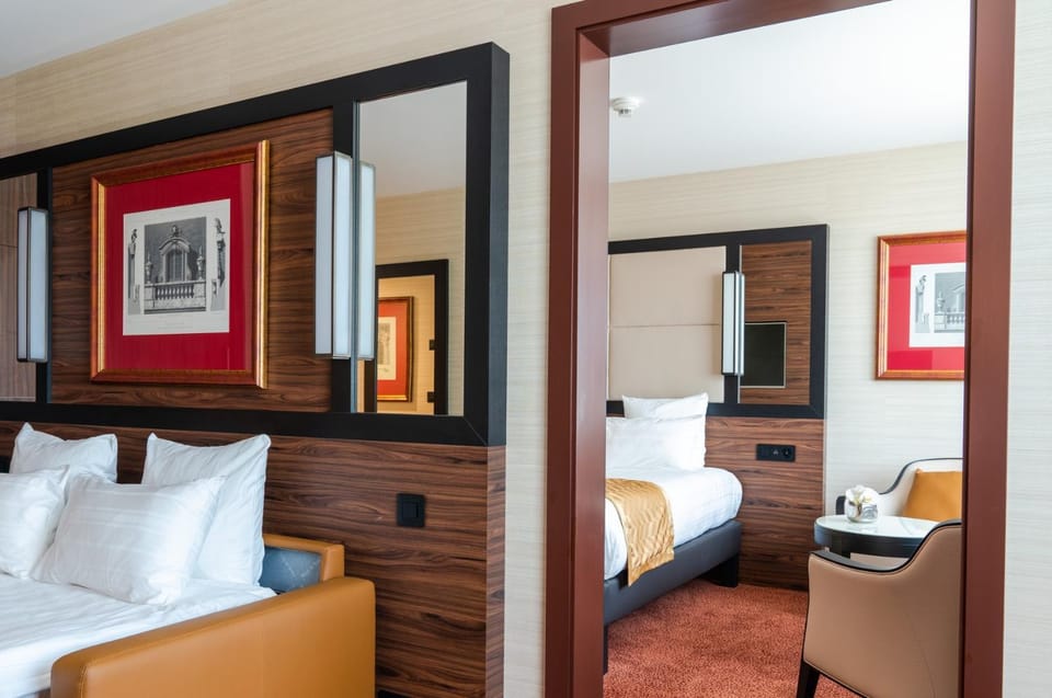 Living room, Bedroom