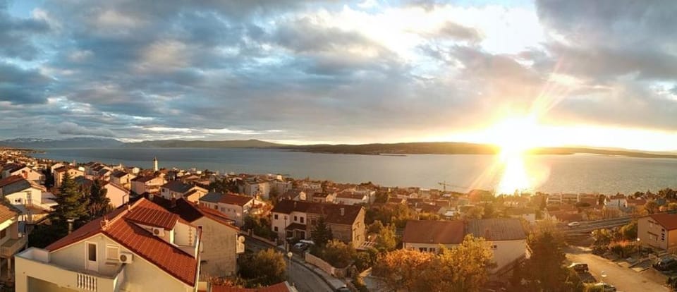 Spring, Day, Balcony/Terrace, Sea view