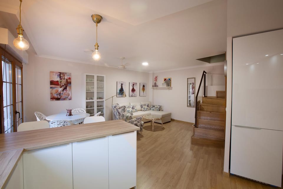 Living room, Dining area