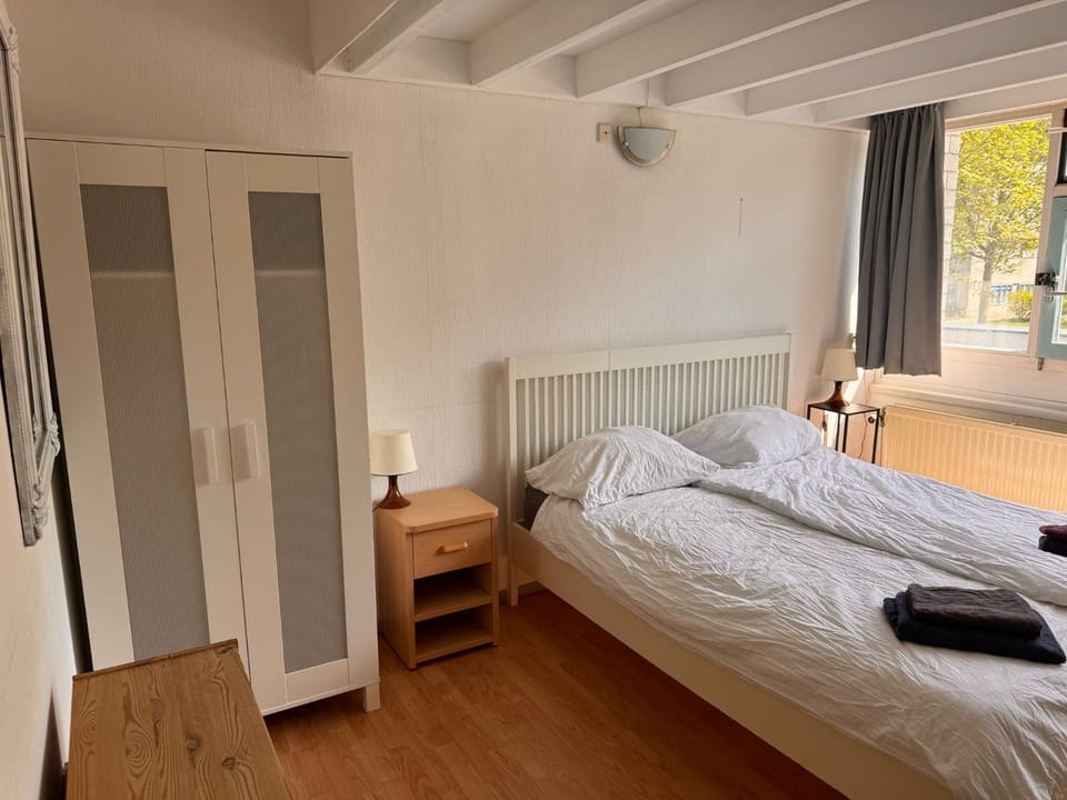 Family house next to train and close to Amsterdam and Schiphol Apartment in Flevoland, Netherlands