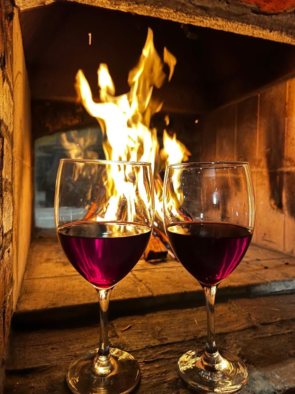 Drinks, fireplace