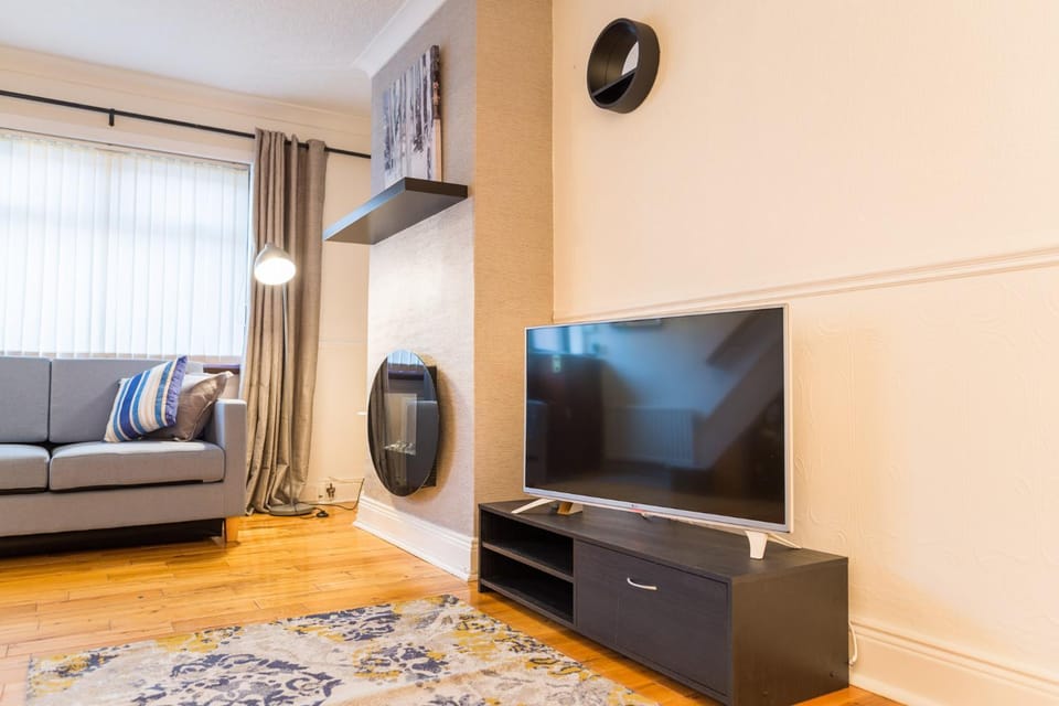 Home From Home, Sleeps 6 people House in Belfast