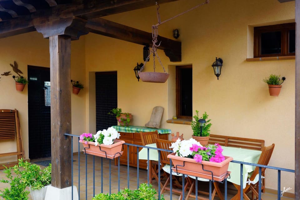 Garden, Balcony/Terrace