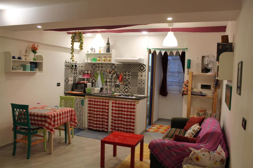 Matis House, historic center, San Domenico square Apartment in Naples