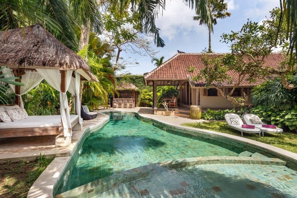 Lounge or bar, Swimming pool
