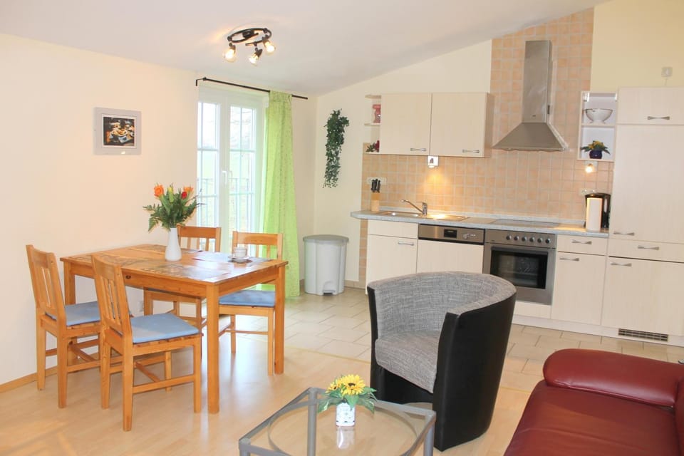 "Hof Triangel - Whg 1" - Bauernhofurlaub Apartment in Ostholstein